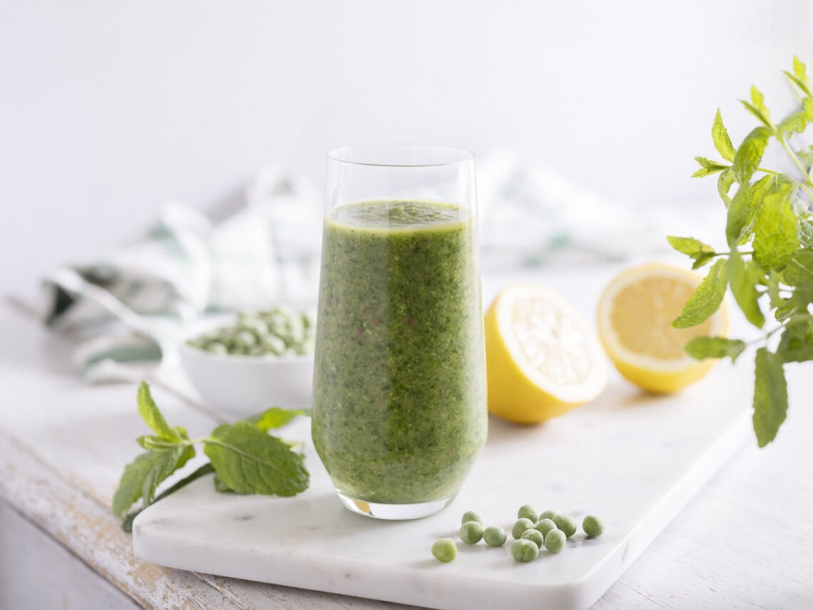 Magnihill - En frisk, forårsgrøn smoothie med mango